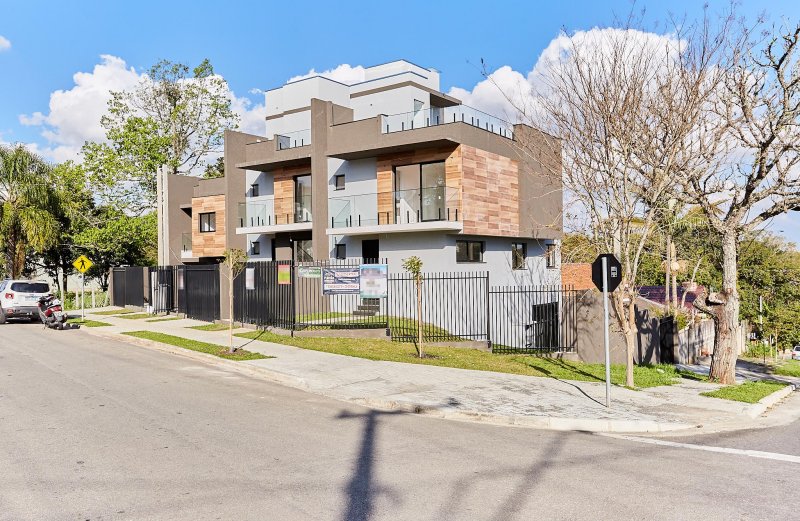 Sobrado - Aluguel - Abranches - Curitiba - PR